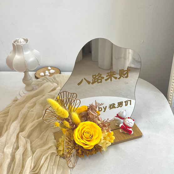 Opening table mirror - Yellow theme w lucky cat